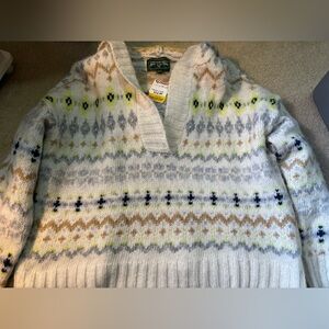 American Eagle sweater